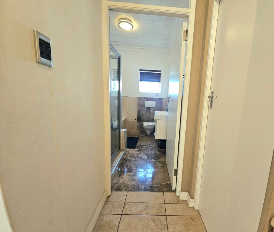 3 Bedroom Property for Sale in Zonnebloem Western Cape
